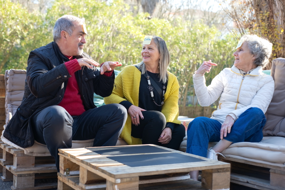 young retirees on a language trip