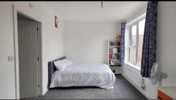Séjour linguistique en famille d'accueil chez Josna à Stretford en Angleterre - 4